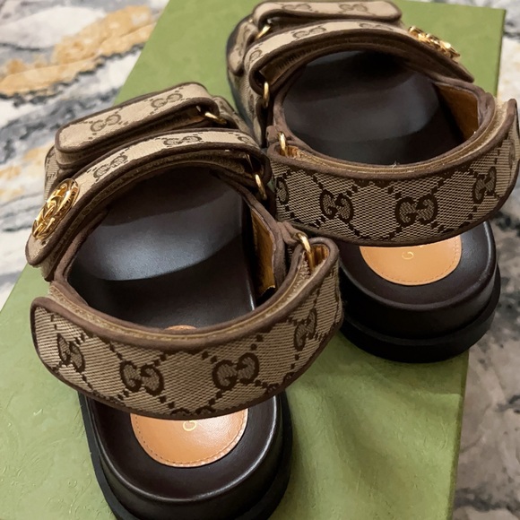 GUCCI Women’s double G sandal Size 6 - Picture 5 of 9